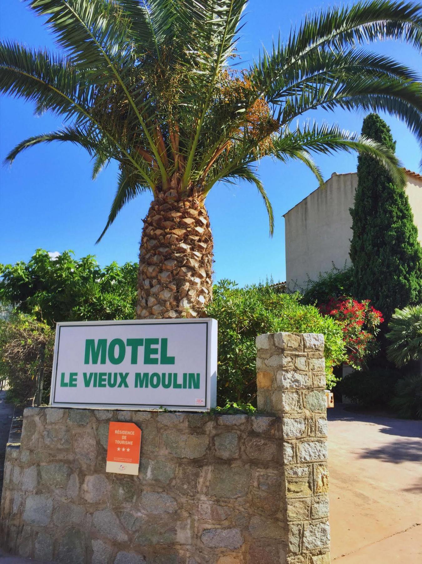 Motel Le Vieux Moulin LʼÎle-Rousse Exterior foto